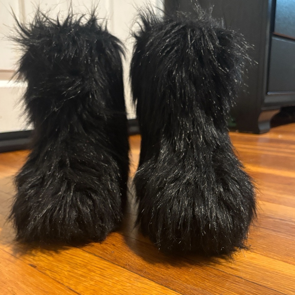 Faux Fur Black Boots